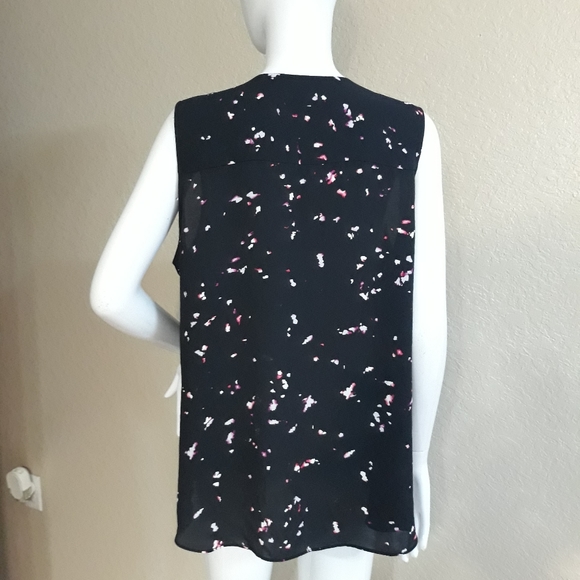 APT 9 Ruffle front Top - Picture 4 of 7